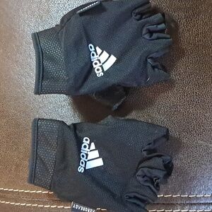 Adidas Unisex Climalite Adjustable Essential Glove Weightlifting Athletic